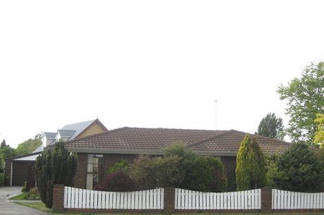 Photo of property in 44 Grimseys Road, Redwood, Christchurch, 8051