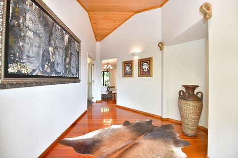 Photo of property in 16 Dee Place, Torbay, Auckland, 0630