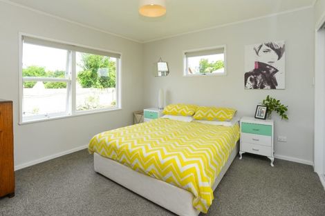 Photo of property in 1 Holyrood Street, Taradale, Napier, 4112