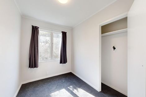 Photo of property in 21 Akaroa Drive, Maupuia, Wellington, 6022