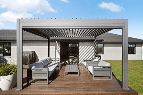 Photo of property in 18a Rose Leigh Drive, Cambridge, 3434