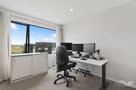 Photo of property in 10 Carder Court, Hobsonville, Auckland, 0618