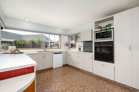 Photo of property in 32 Townshend Crescent, Halswell, Christchurch, 8025