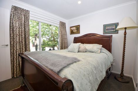 Photo of property in 5 Warrington Court, Carterton, 5713