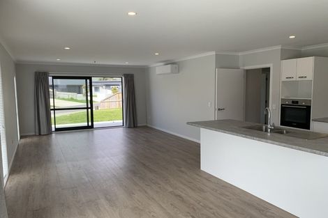 Photo of property in 4 Kingi Te Ahoaho Place, Otaki, 5512