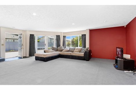 Photo of property in 47a Sawyers Arms Road, Northcote, Christchurch, 8052