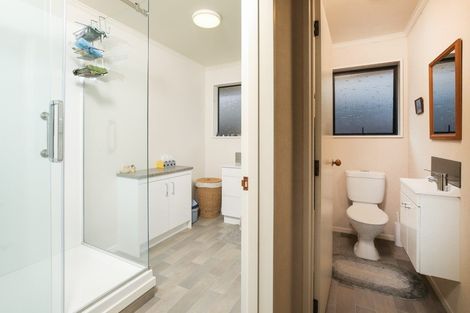 Photo of property in 2/100 Beerescourt Road, Beerescourt, Hamilton, 3200