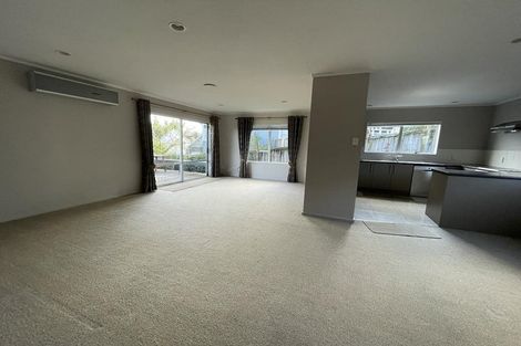 Photo of property in 1/6 Phillip Parade, Forrest Hill, Auckland, 0620