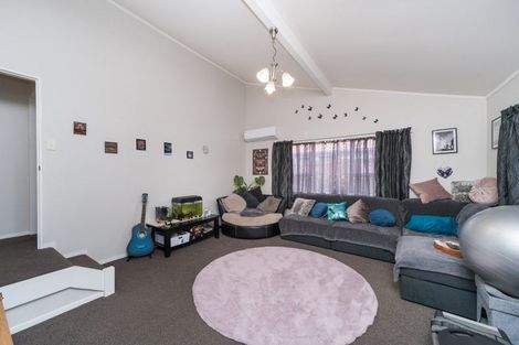Photo of property in 57 Rhodes Drive, Kelvin Grove, Palmerston North, 4414