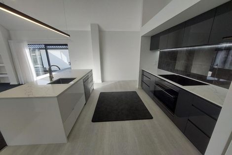 Photo of property in 21 Irvines Track, Halswell, Christchurch, 8025