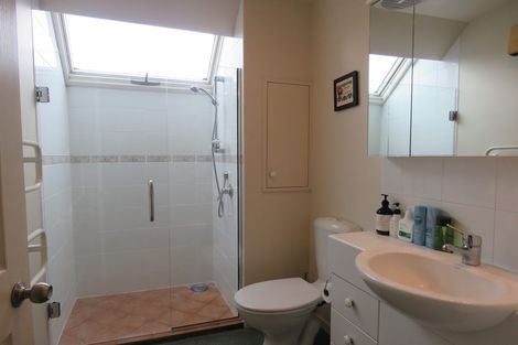 Photo of property in 2/271 Memorial Avenue, Burnside, Christchurch, 8053