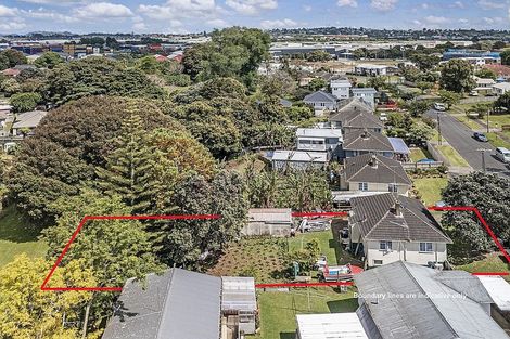 Photo of property in 35 Torino Street, Point England, Auckland, 1072