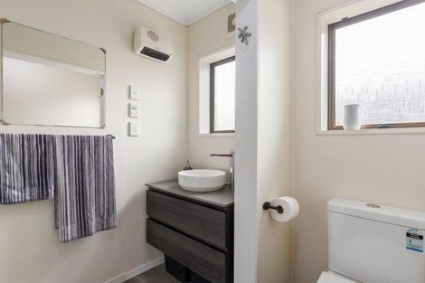 Photo of property in 239c Dixon Road, Fitzroy, Hamilton, 3206
