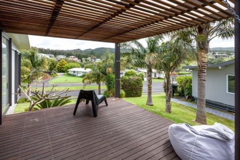 Photo of property in 118 Onemana Drive, Onemana, Whangamata, 3691