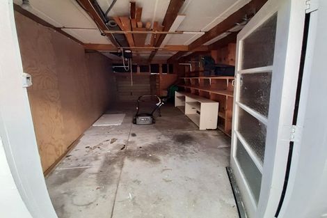 Photo of property in 27 Hastings Parade, Devonport, Auckland, 0624