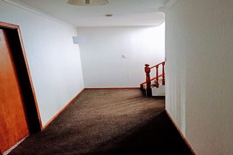 Photo of property in 28 Woodford Avenue, Henderson, Auckland, 0610