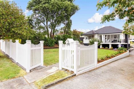 Photo of property in 14 Daytona Road, Henderson, Auckland, 0610