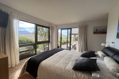 Photo of property in 32 Orford Drive, Jacks Point, Queenstown, 9371