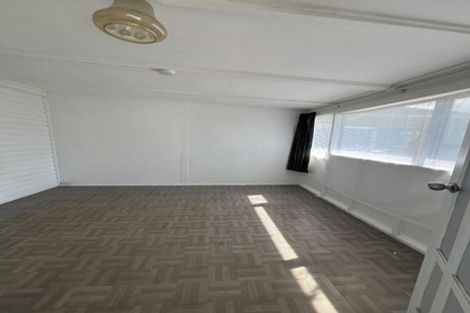 Photo of property in 220 St George Street, Papatoetoe, Auckland, 2025