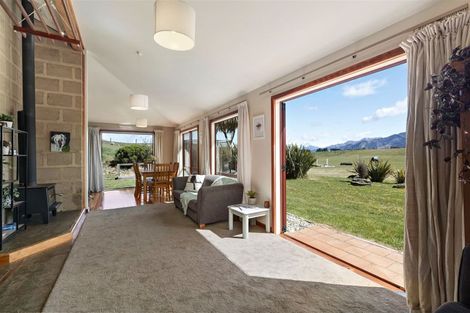 Photo of property in 191 Loess Lane, Hawea Flat, Wanaka, 9382