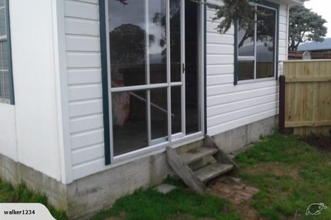 Photo of property in 154 Akaroa Drive, Maupuia, Wellington, 6022