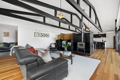 Photo of property in 18 Falcon Heights, Mount Creighton, Queenstown, 9371