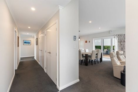 Photo of property in 20 Freedom Drive, Kelvin Grove, Palmerston North, 4414