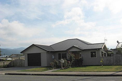 Photo of property in 14a Innes Street, Waimate, 7924