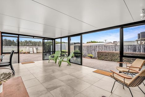 Photo of property in 42 Grierson Avenue, Amberley, 7481