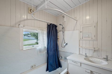 Photo of property in 319 Beach Road, Campbells Bay, Auckland, 0630