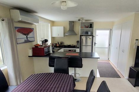 Photo of property in 194a Te Atatu Road, Te Atatu South, Auckland, 0610