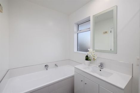 Photo of property in 79 Woolley Street, Avondale, Christchurch, 8061