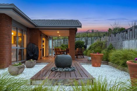 Photo of property in 32 Seaview Crescent, Hatfields Beach, Orewa, 0931