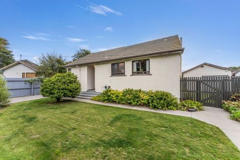 Photo of property in 6 Earnslaw Crescent, Bryndwr, Christchurch, 8053