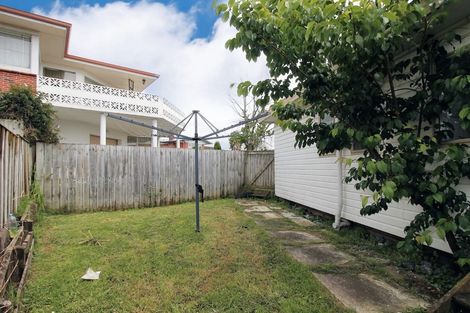 Photo of property in 25 Lynmore Drive, Hillpark, Auckland, 2102