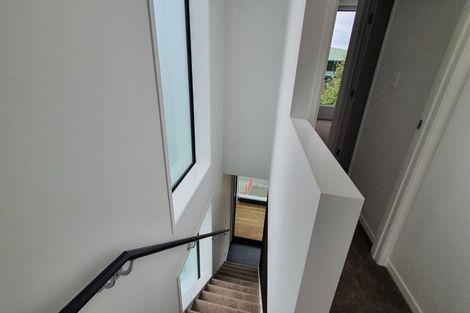 Photo of property in 1/2a Walsall Street, Avondale, Auckland, 1026