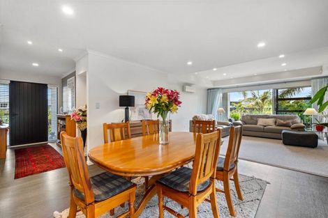 Photo of property in 2 Paradise Point Place, One Tree Point, 0118