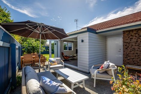 Photo of property in 30 Fairfield Avenue, Fairfield, Lower Hutt, 5011