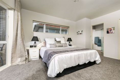 Photo of property in 2a Midway Avenue, Castor Bay, Auckland, 0620