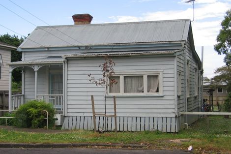 Photo of property in 52 Kingsland Avenue, Kingsland, Auckland, 1021