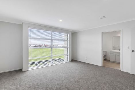 Photo of property in 12 Huke Lane, Takanini, 2112