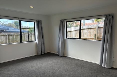 Photo of property in 1/20 Greta Place, Stanmore Bay, Whangaparaoa, 0932
