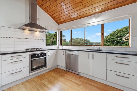 Photo of property in 29 Kennedy Avenue, Forrest Hill, Auckland, 0620