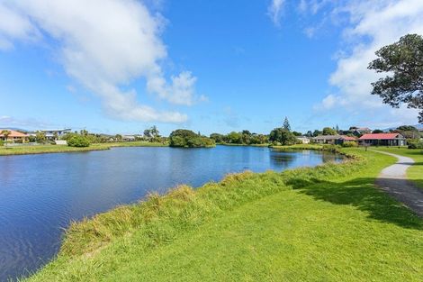 Photo of property in 8 Pio Pio Place, Waikanae Beach, Waikanae, 5036