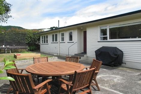 Photo of property in 59 Redwood Avenue, Tawa, Wellington, 5028