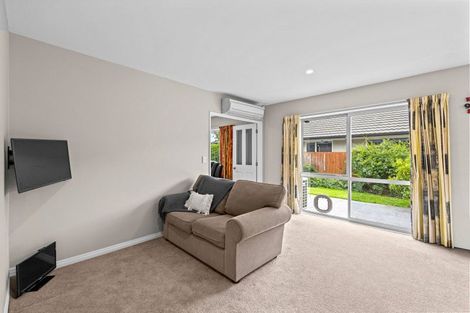 Photo of property in 21 Welsford Street, Woodend, 7610