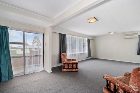 Photo of property in 211 Balmoral Drive, Tokoroa, 3420