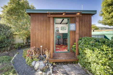 Photo of property in 5 Anthony Place, Bay View, Napier, 4104