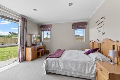 Photo of property in 96 Farringdon Avenue, Rototuna North, Hamilton, 3210