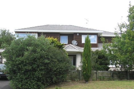 Photo of property in 32 Crestview Place, Browns Bay, Auckland, 0630